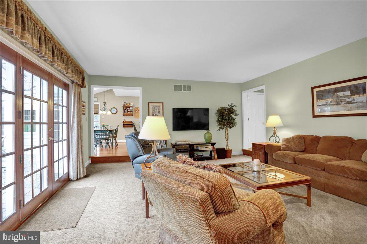 111 Barton Dr