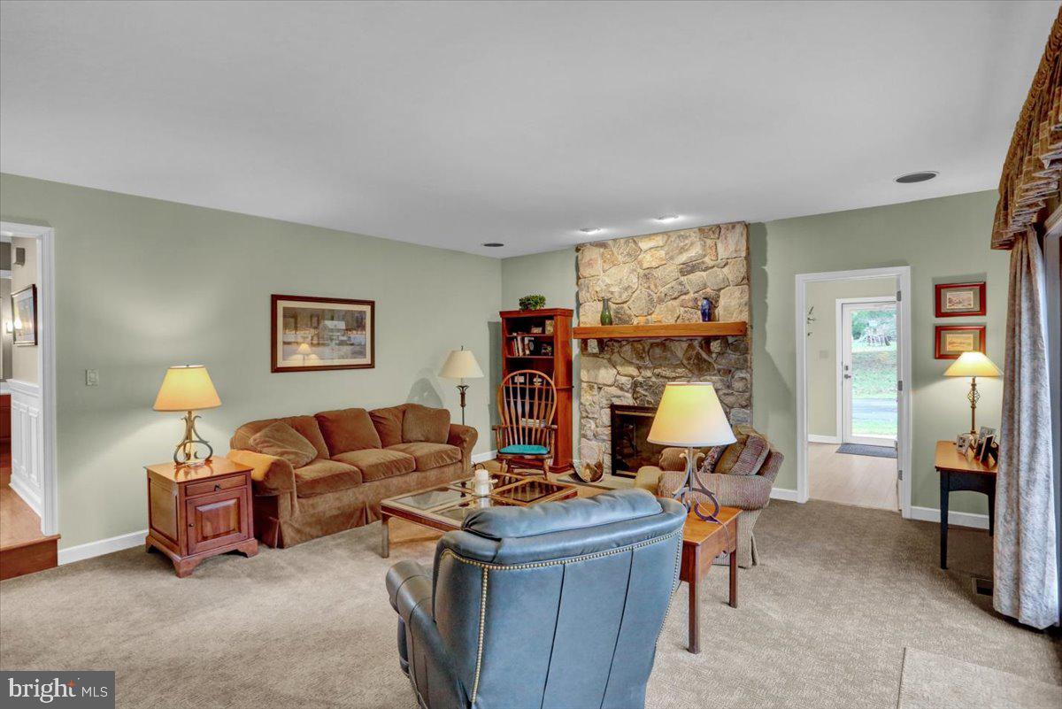 111 Barton Dr