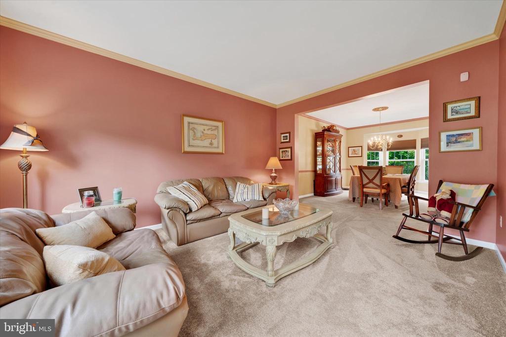 1167 S Sanatoga Rd