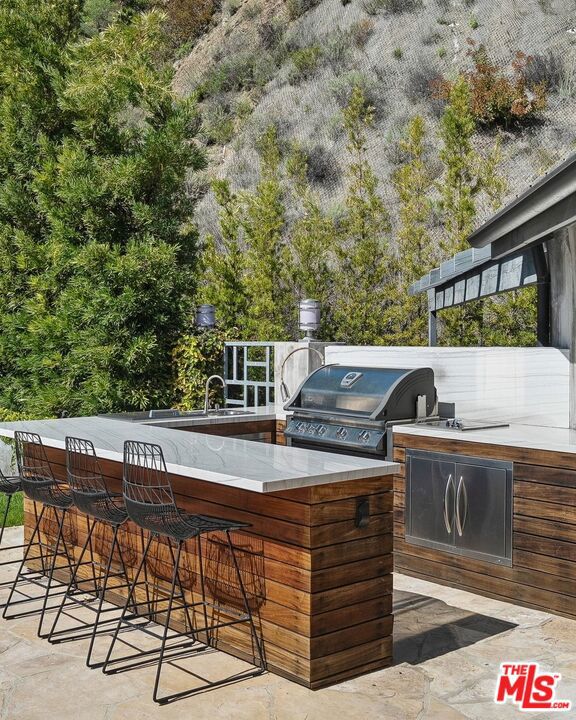 1255 N Bundy Drive