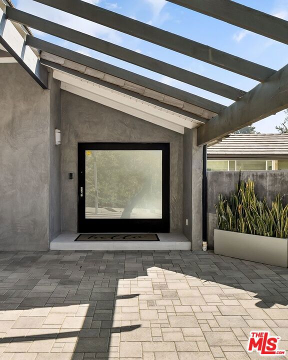 1255 N Bundy Drive