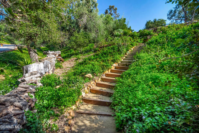 3052 Escondido DR
