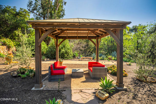 3052 Escondido DR