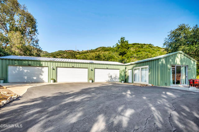 3052 Escondido DR