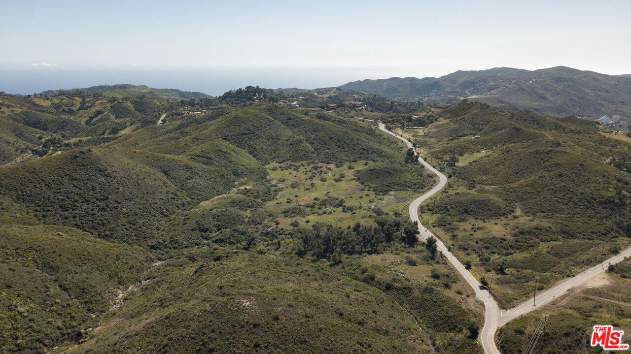 1400 Decker Canyon