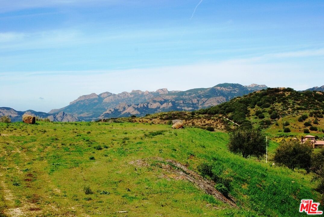 1400 Decker Canyon