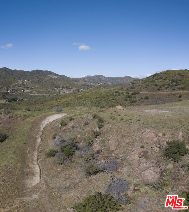1400 Decker Canyon