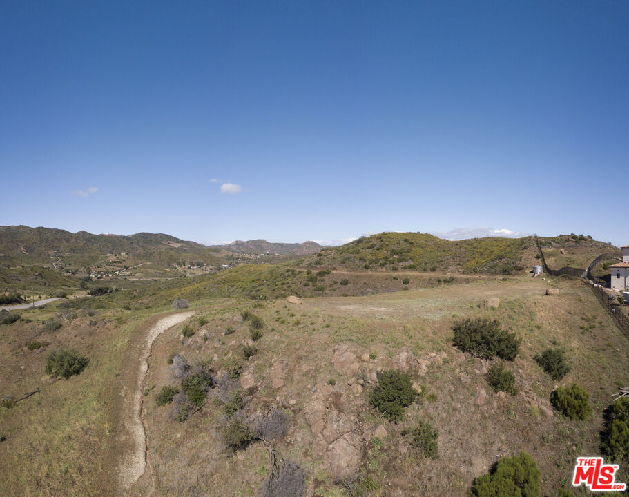 1400 Decker Canyon