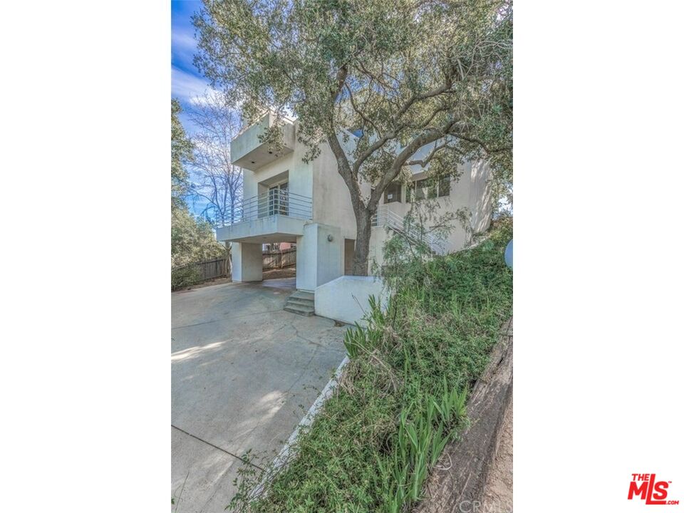 27084 Old Chimney Rd