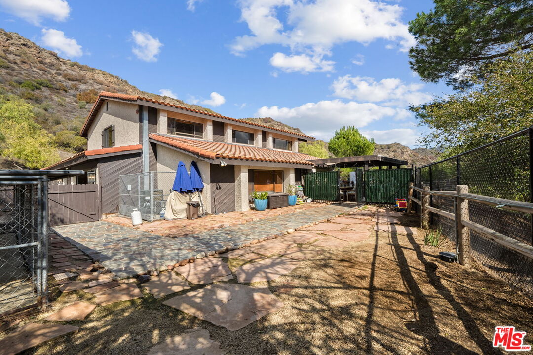 25615 Mulholland Hwy