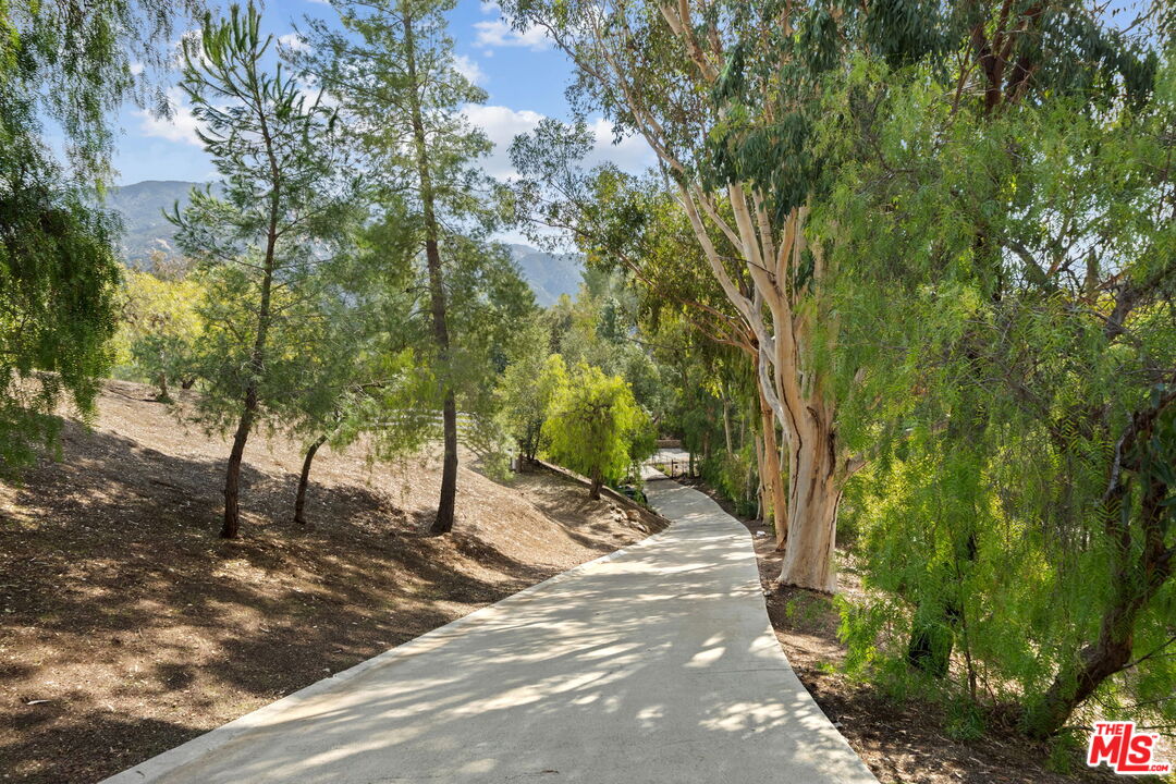 25615 Mulholland Hwy