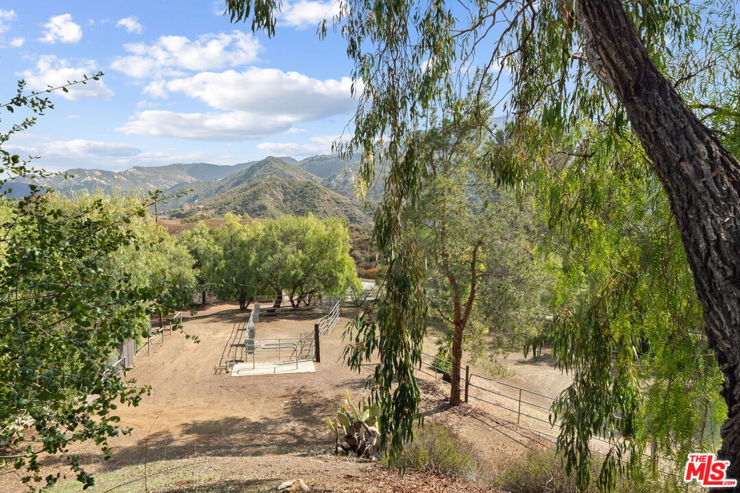 25615 Mulholland Hwy