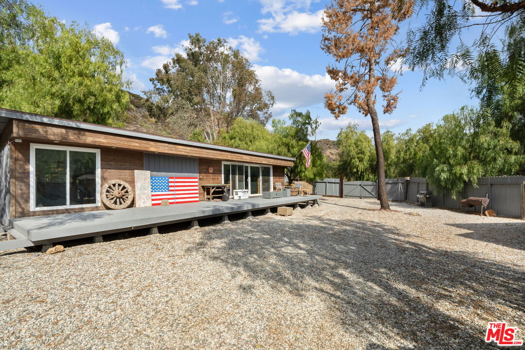 25615 Mulholland Hwy