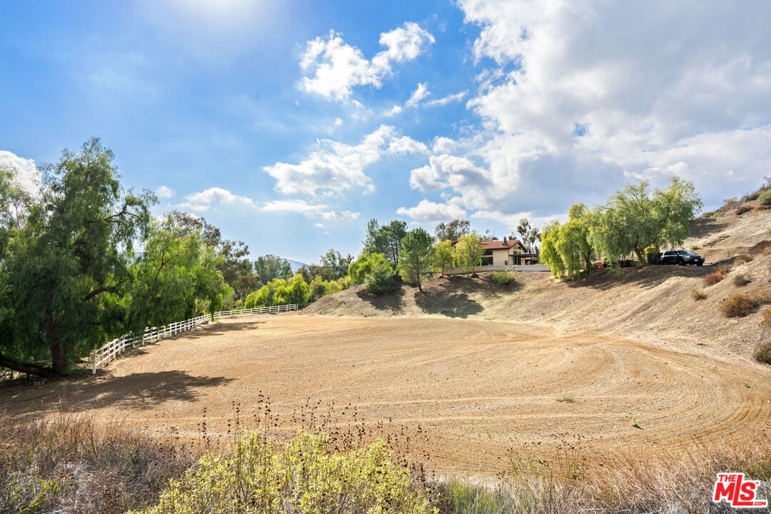 25615 Mulholland Hwy