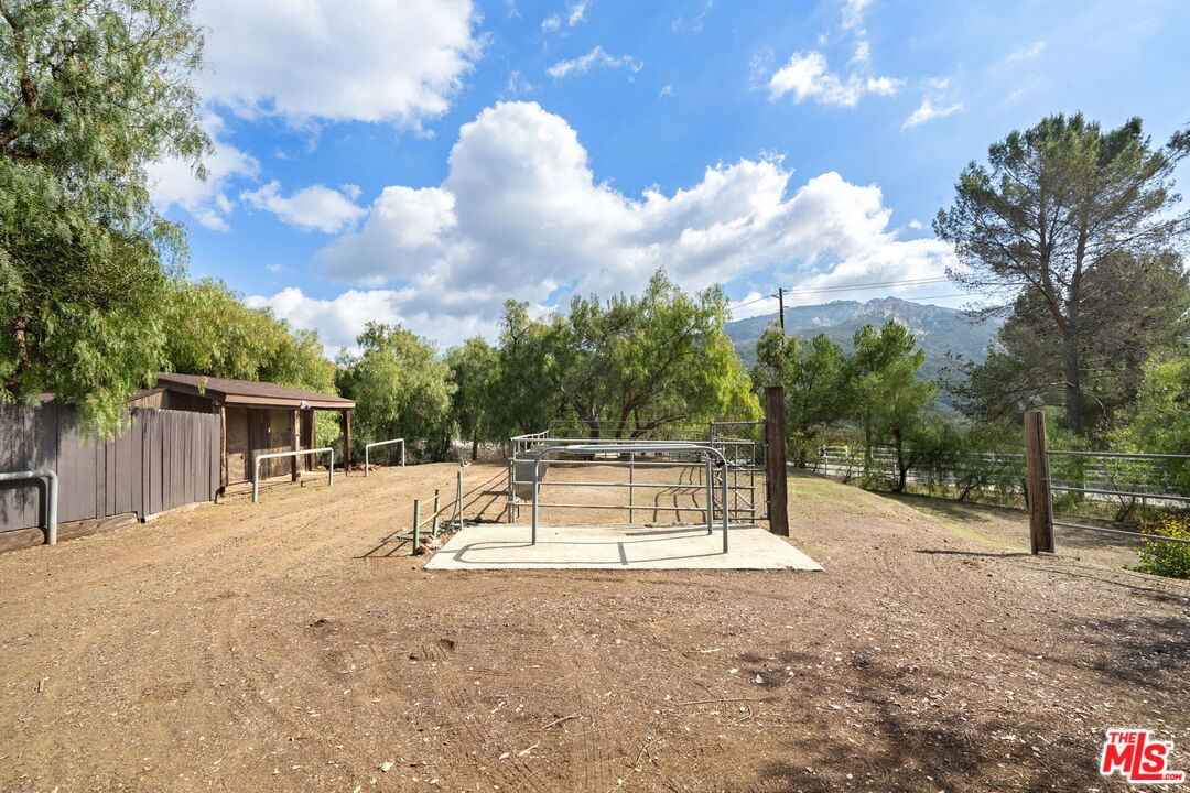 25615 Mulholland Hwy