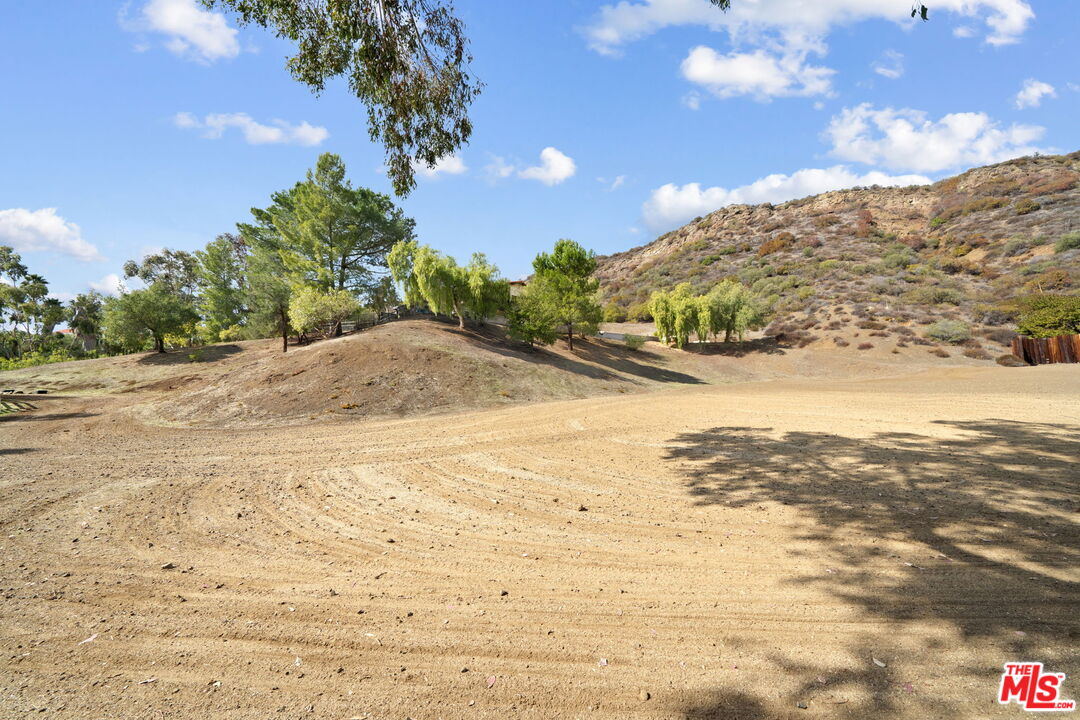 25615 Mulholland Hwy