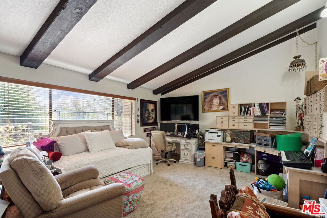 25615 Mulholland Hwy
