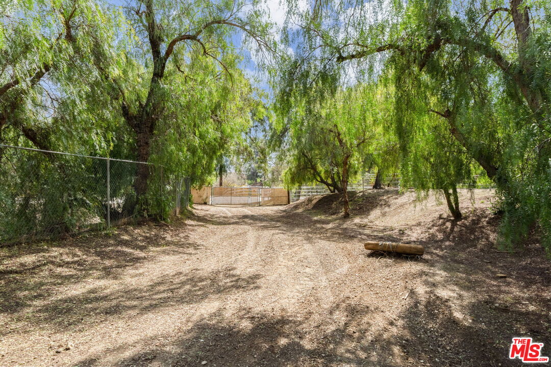 25615 Mulholland Hwy