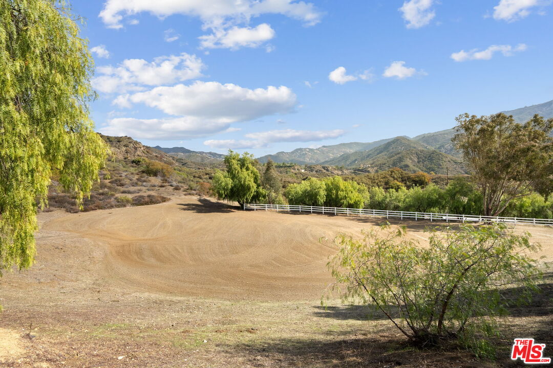 25615 Mulholland Hwy