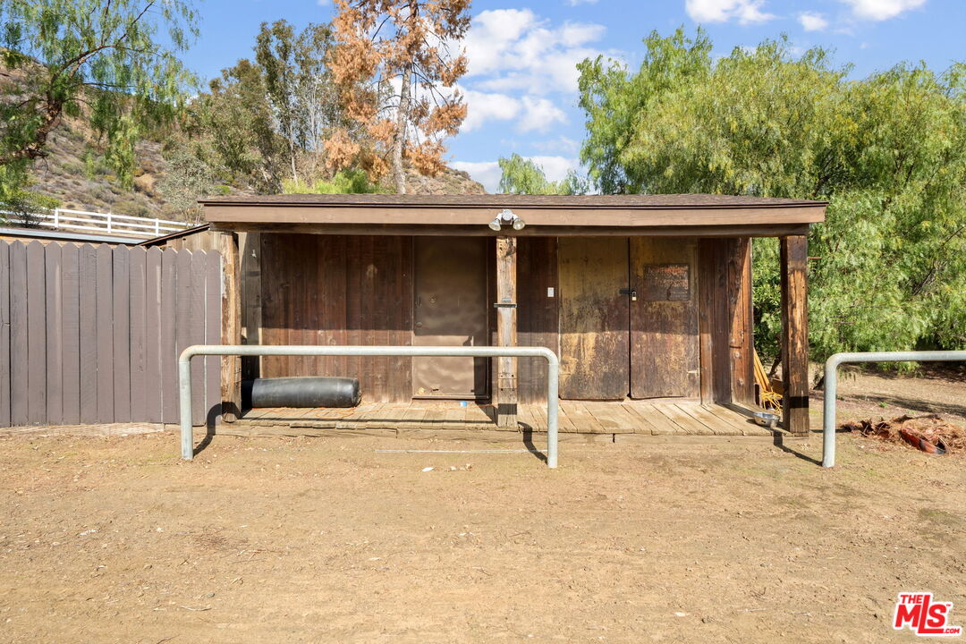 25615 Mulholland Hwy