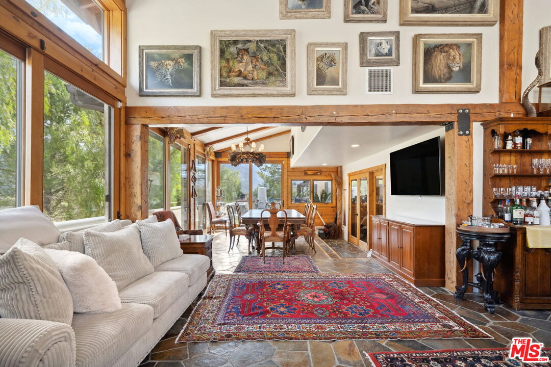 25613 Mulholland Hwy