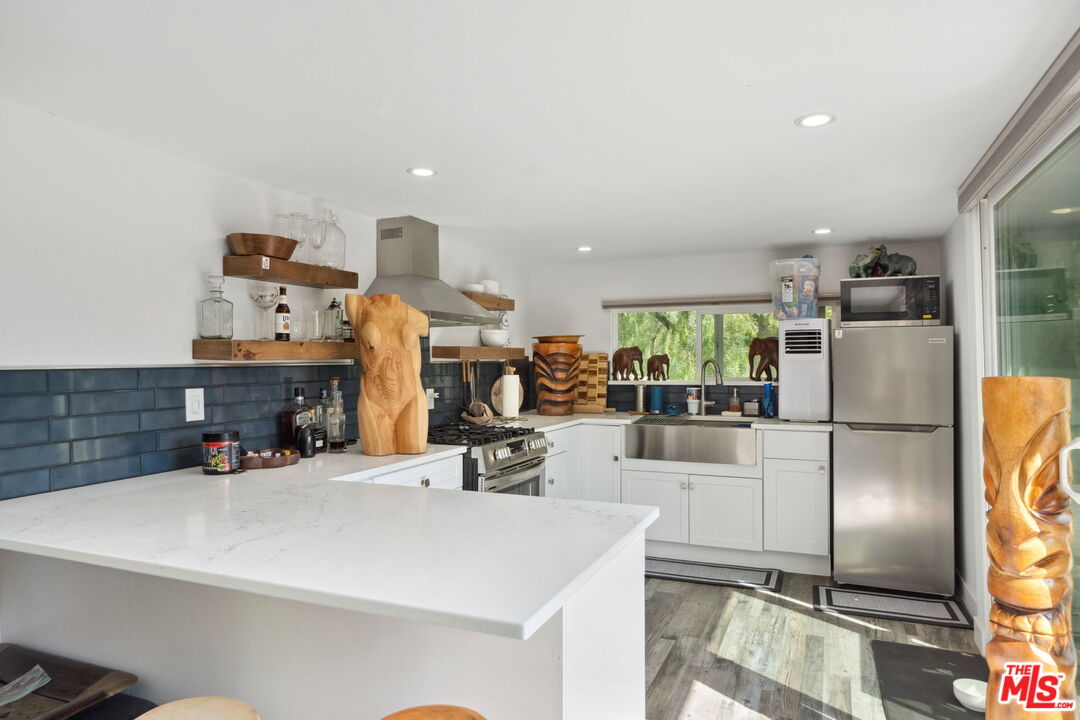 25613 Mulholland Hwy