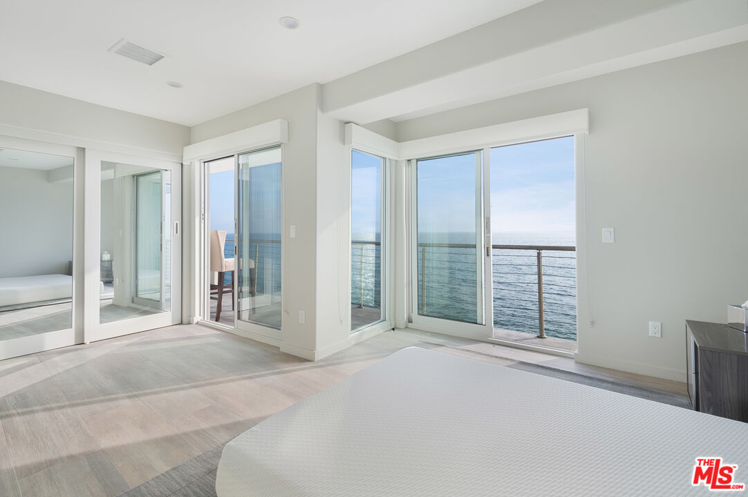 19562 PACIFIC COAST HWY