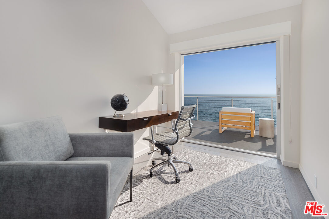 19562 PACIFIC COAST HWY