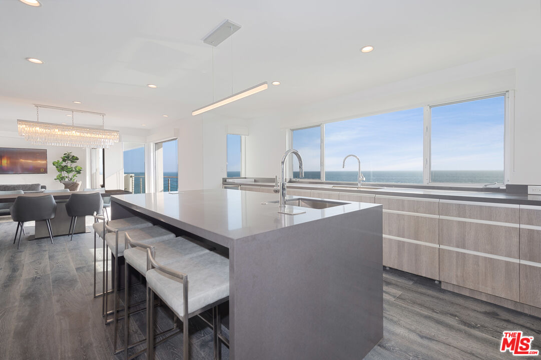 19562 PACIFIC COAST HWY