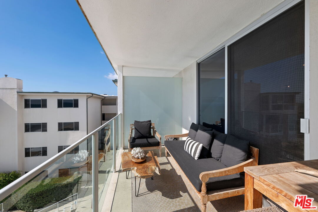 22548 Pacific Coast Hwy Unit: 403