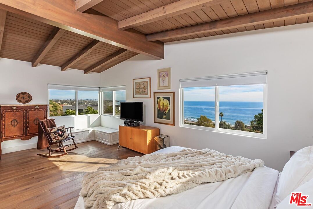 31373 Pacific Coast Hwy