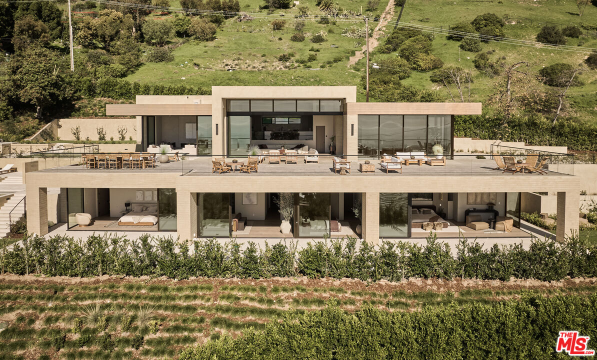 30010 Andromeda Ln