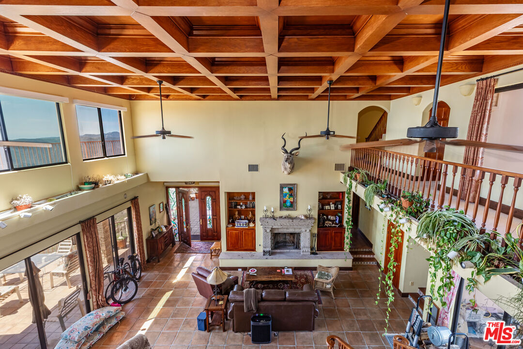 140 Valle Lindo St
