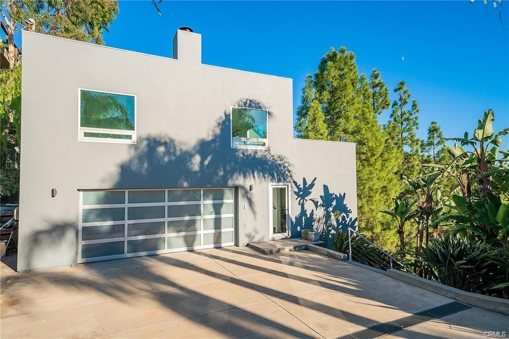 24764 W Saddle Peak RD