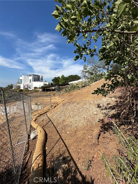 24764 W Saddle Peak RD