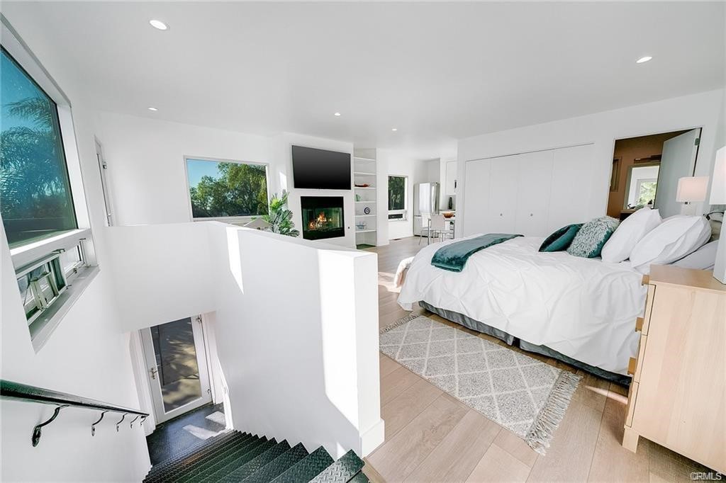 24764 W Saddle Peak RD