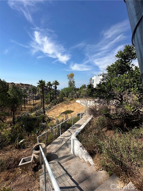 24764 W Saddle Peak RD