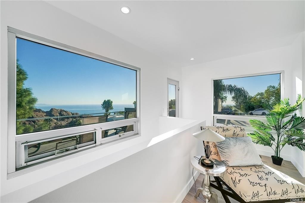 24764 W Saddle Peak RD