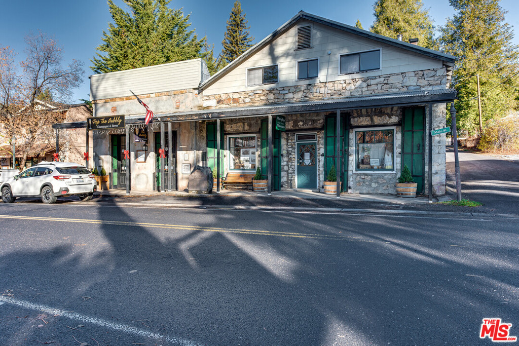 476 Main