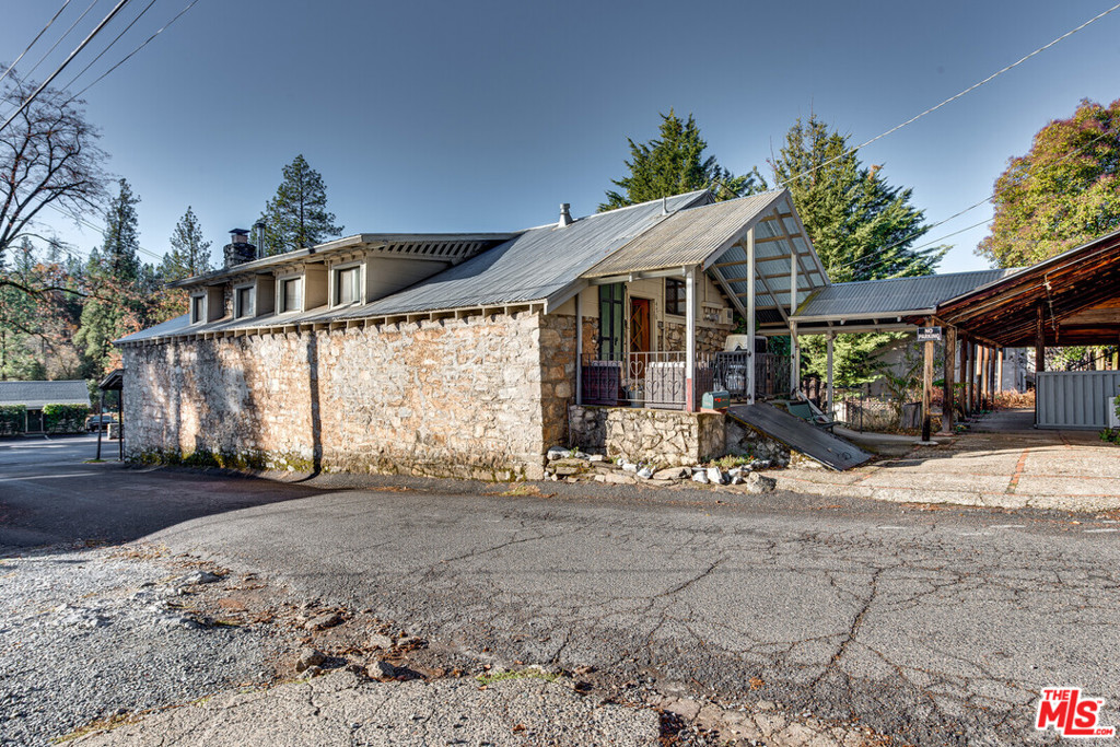 476 Main
