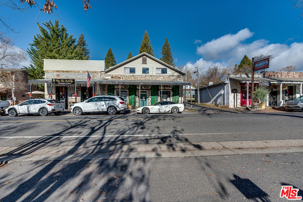 476 Main