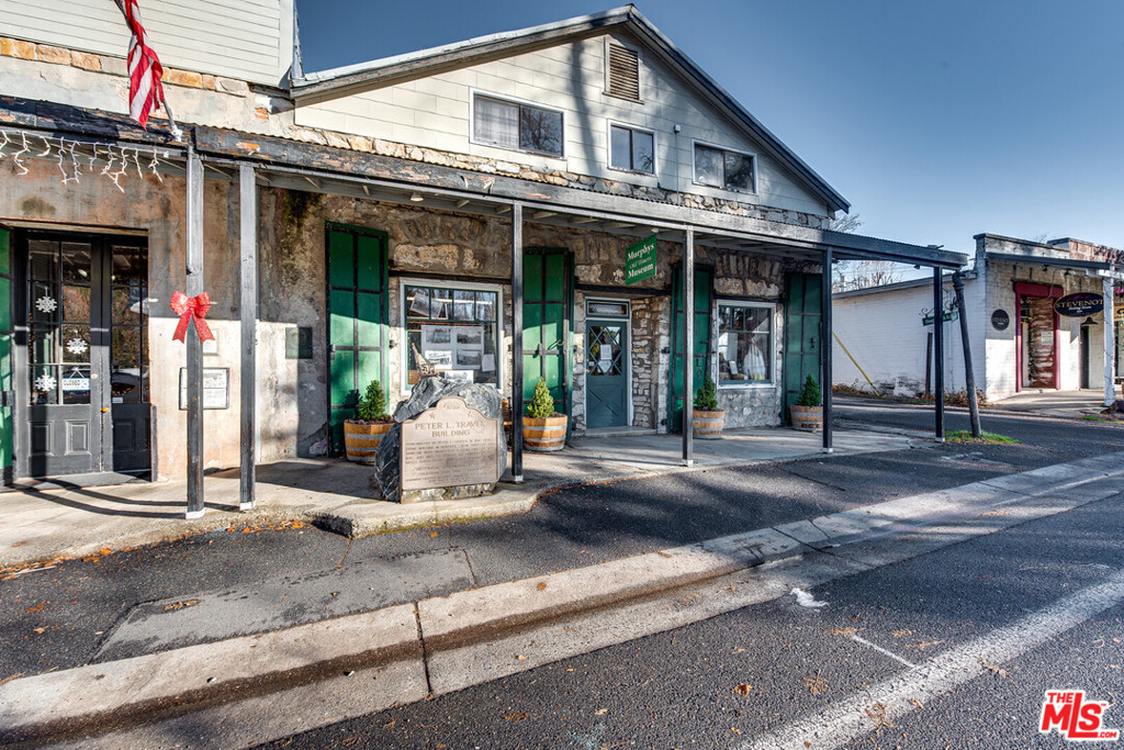 476 Main