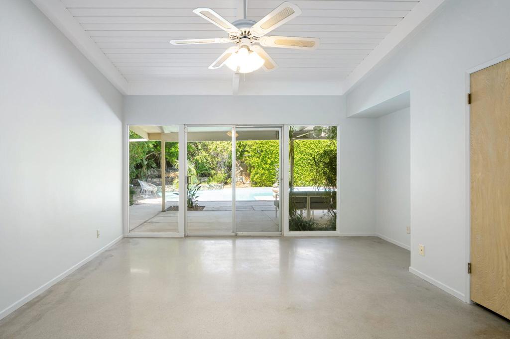 1333 E Deepwell Road