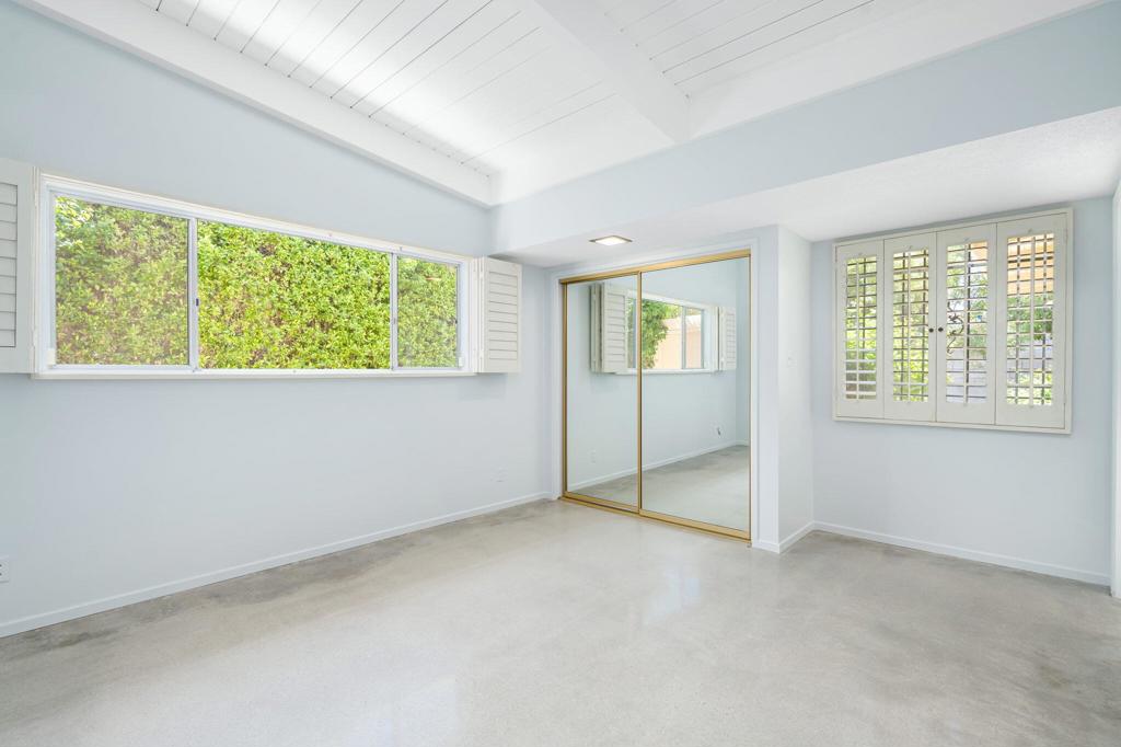 1333 E Deepwell Road