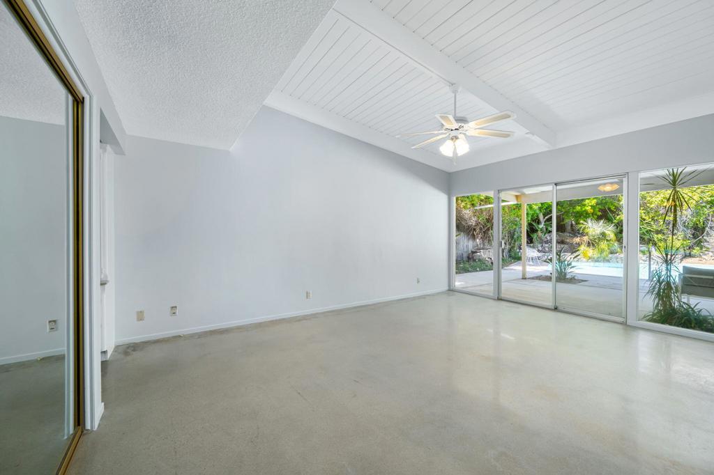 1333 E Deepwell Road