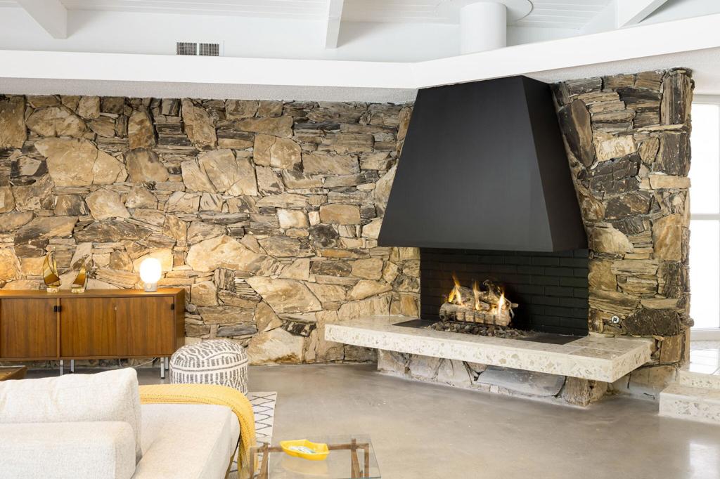 1333 E Deepwell Road