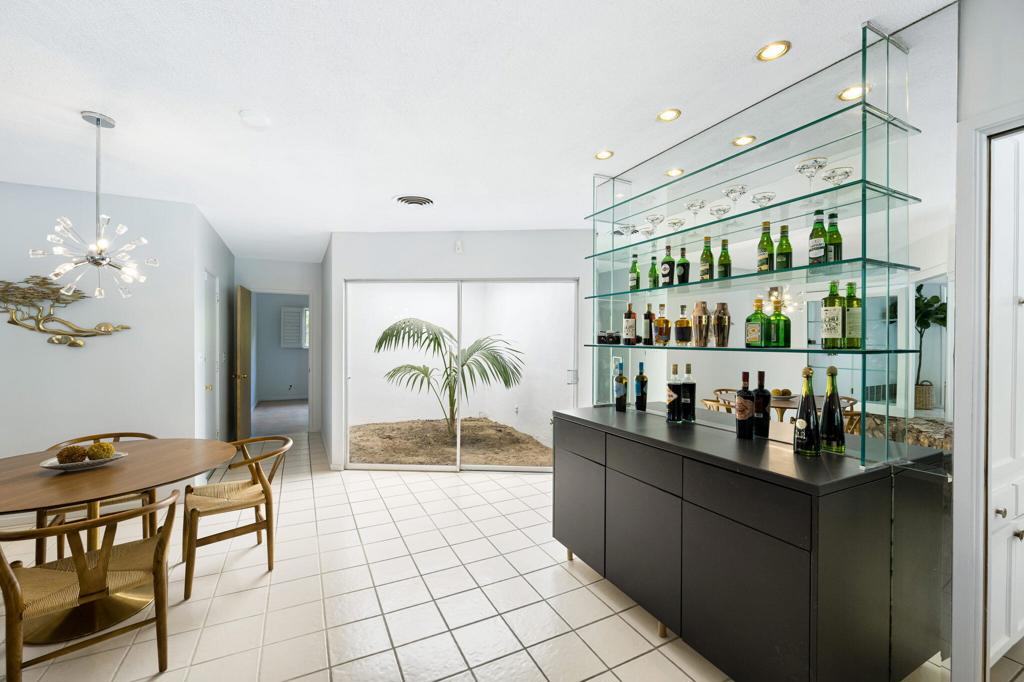 1333 E Deepwell Road