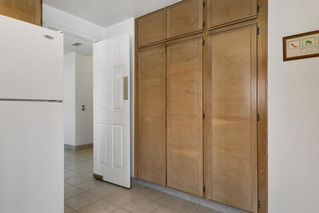 43772 Calle Las Brisas W