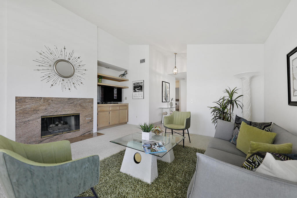43772 Calle Las Brisas W