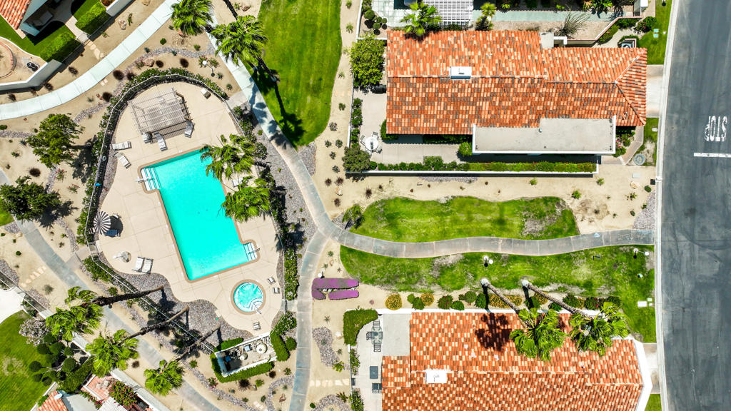 43772 Calle Las Brisas W